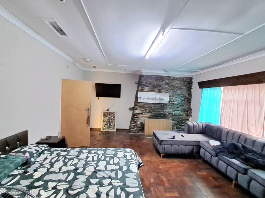 13 Bedroom Property for Sale in Generaal De Wet Free State